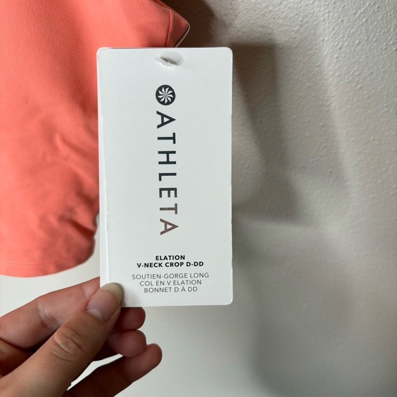 NWT Athleta Elation V Neck Crop D-DD large - Picture 4 of 8